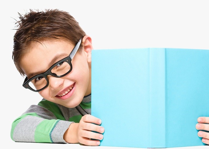 Cách đeo kính cận cho trẻ giúp hạn chế tăng độ