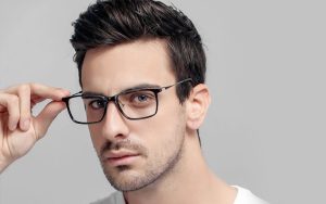 Có nên đeo kính cận thường xuyên khi mắt bị cận nhẹ?